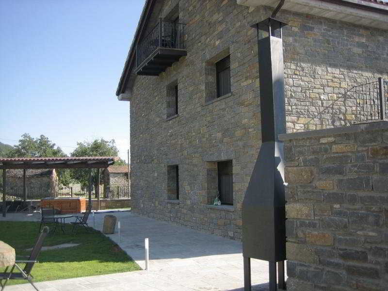 Apartamentos Puerta De Ordesa Laspuña Exterior foto