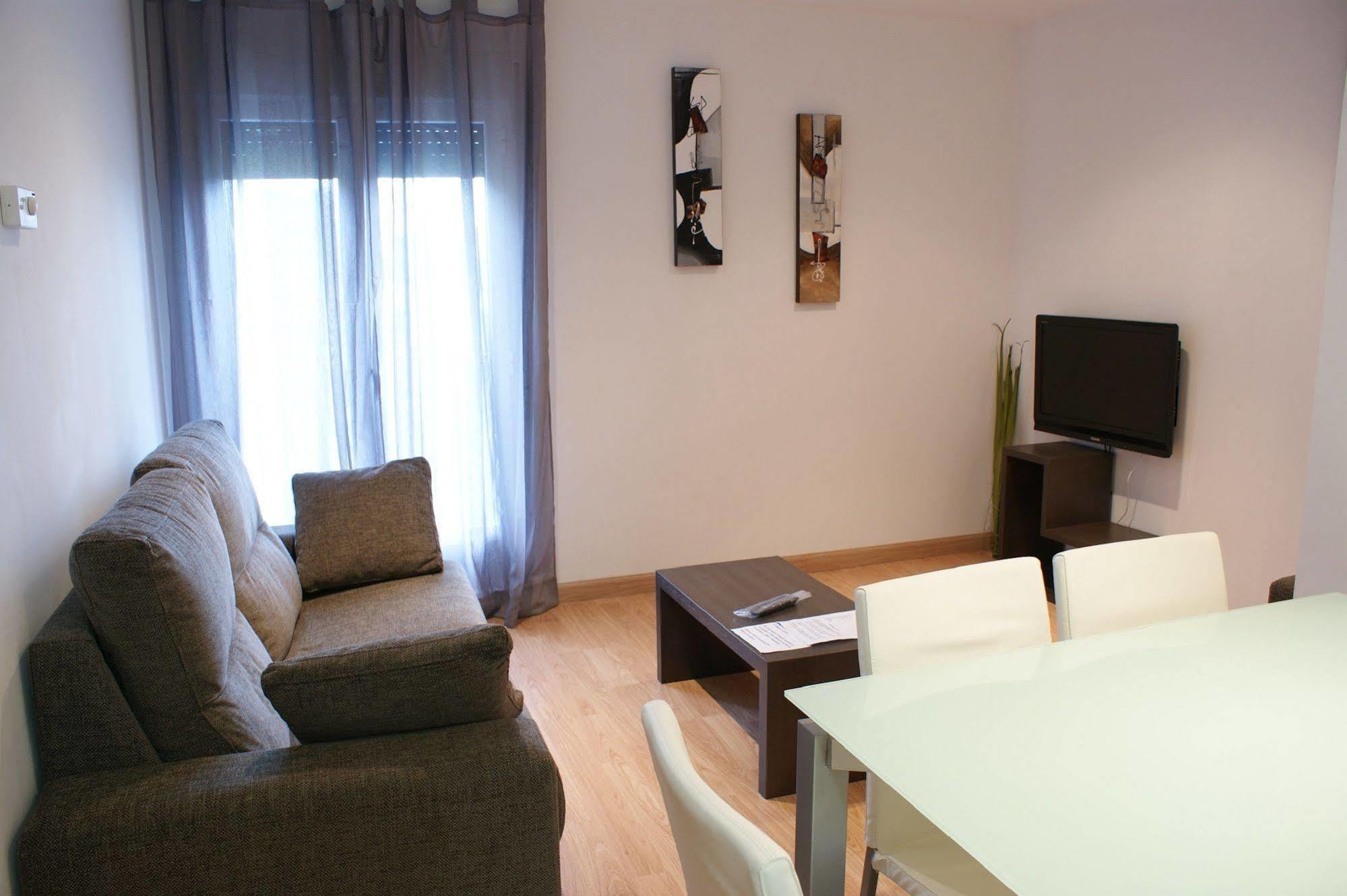 Apartamentos Puerta De Ordesa Laspuña Exterior foto